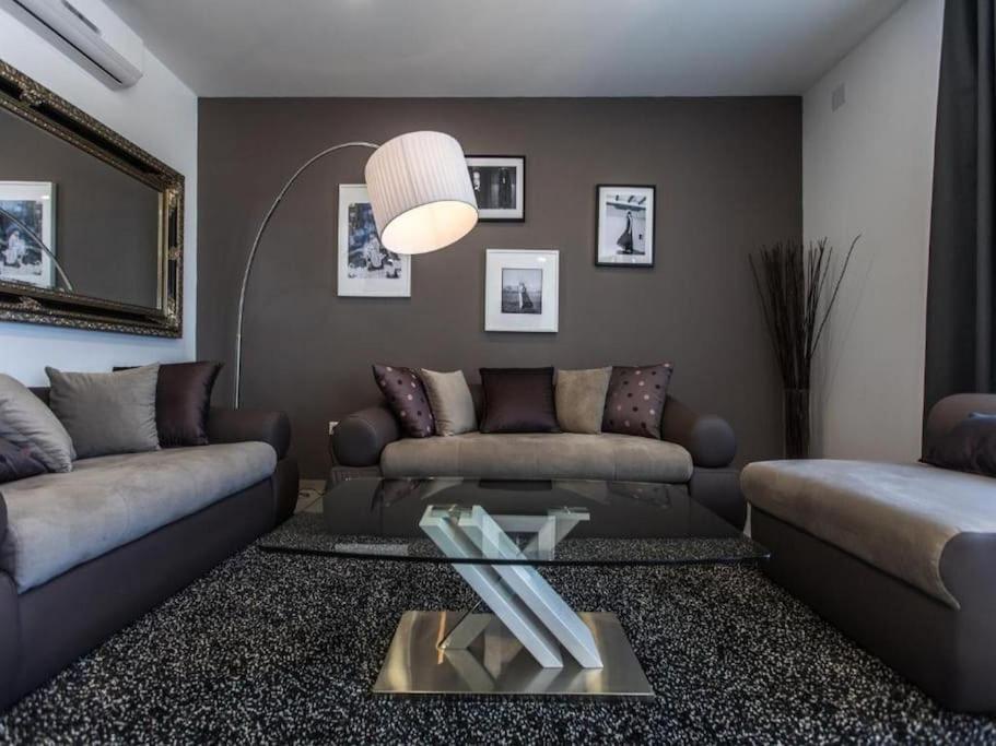 Bleu Villa - Three Bedroom Villa With Balcony And City View 두브로브니크 외부 사진